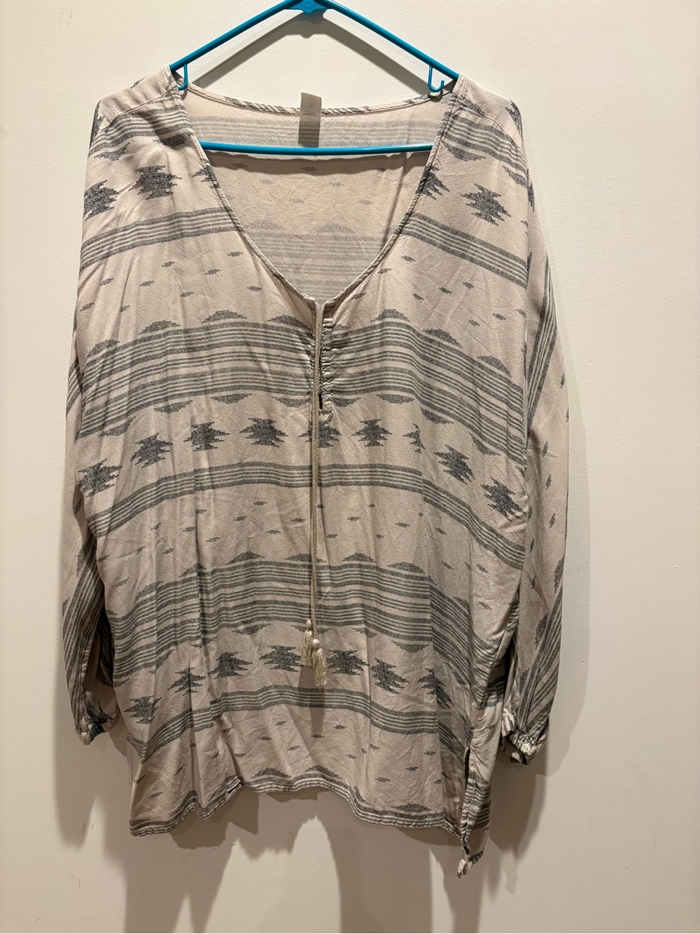 Old Navy Cream and Black Southwest Patterned Tunic Peasant Top